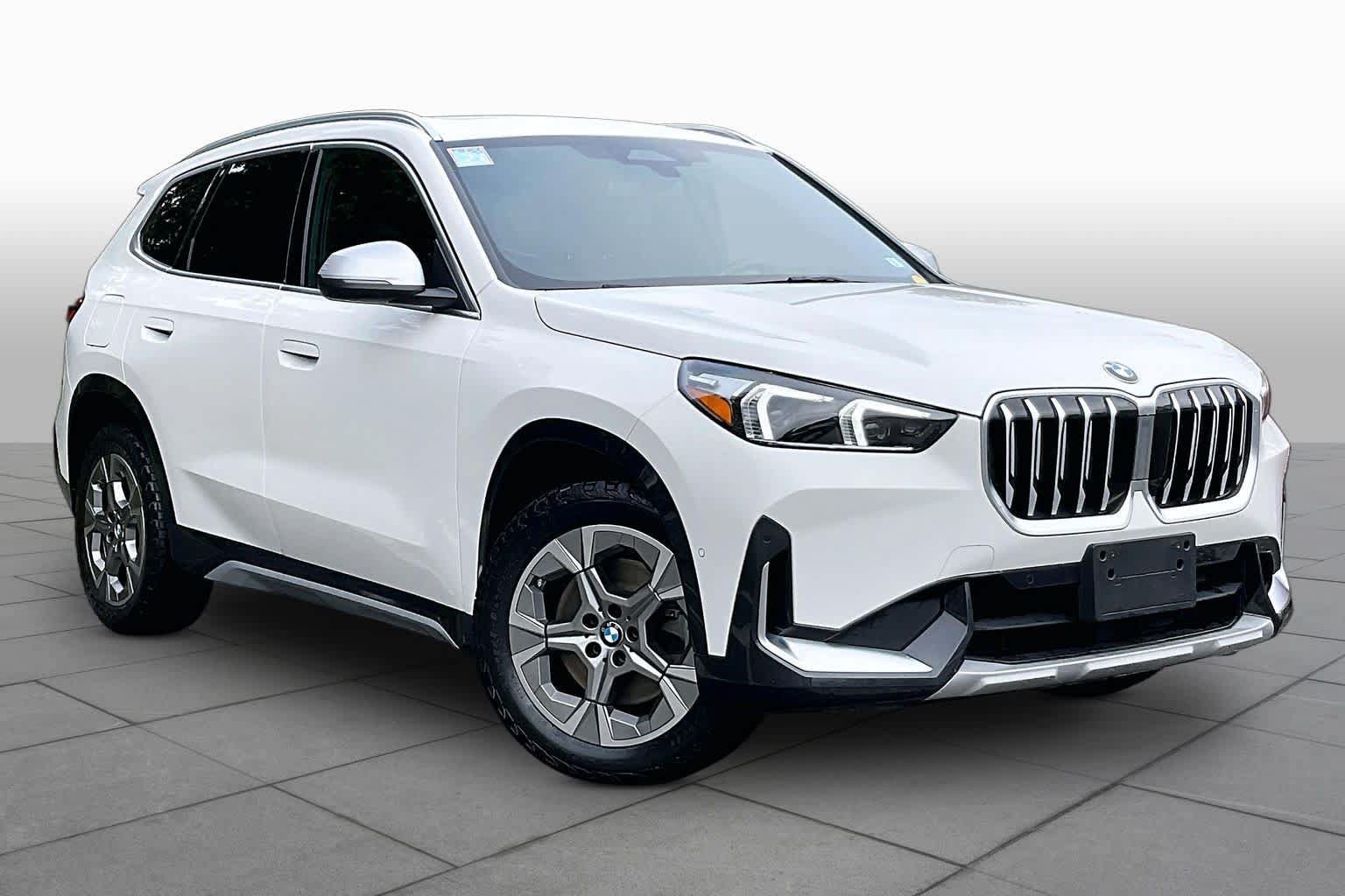 Used 2023 BMW X1 xDrive28i w/ Convenience Package AWD/4WD image 2