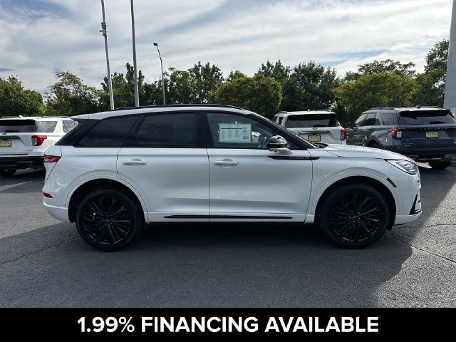 Certified 2023 Lincoln Corsair Reserve w/ Equipment Group 201A AWD/4WD image 4