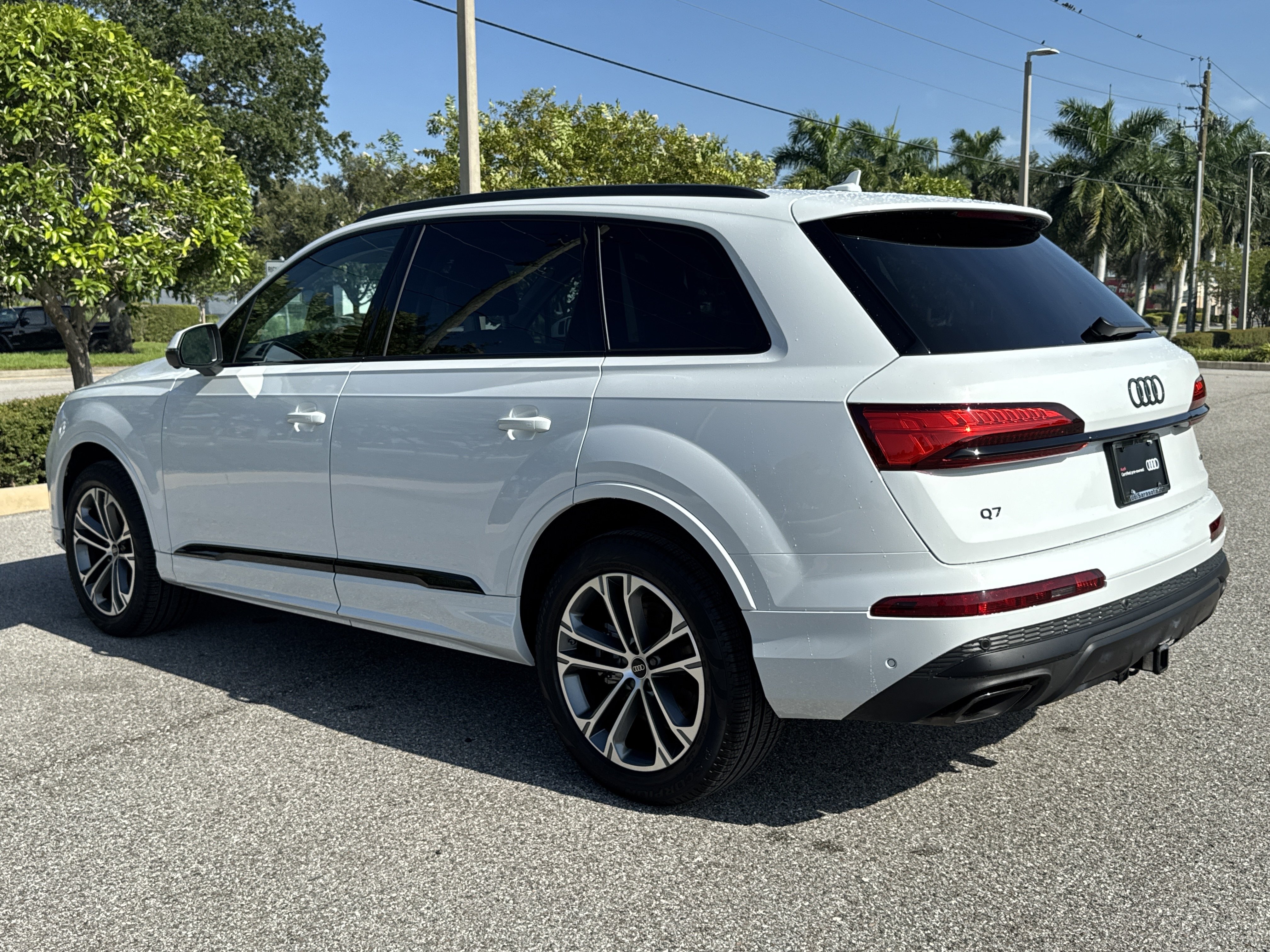 Used 2026 Audi Q7 3.0T Premium w/ Convenience Plus Package AWD/4WD image 6