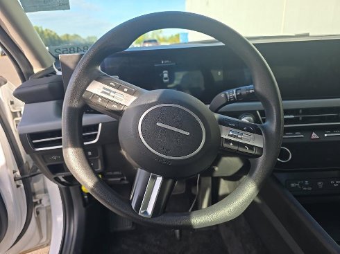 Used 2025 Hyundai Sonata SEL FWD image 5