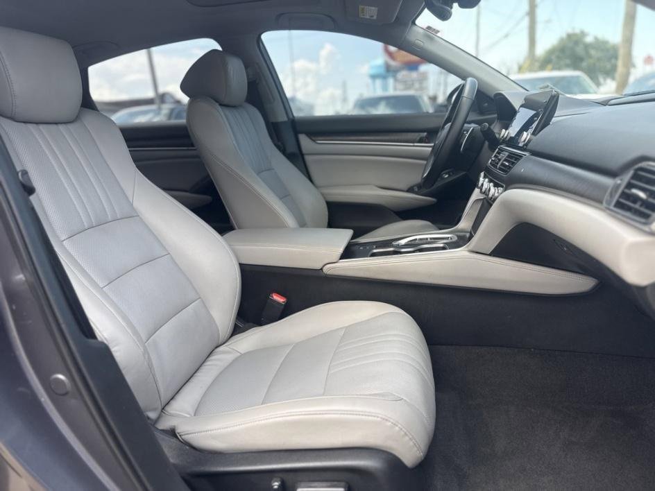 Used 2018 Honda Accord Touring image 22