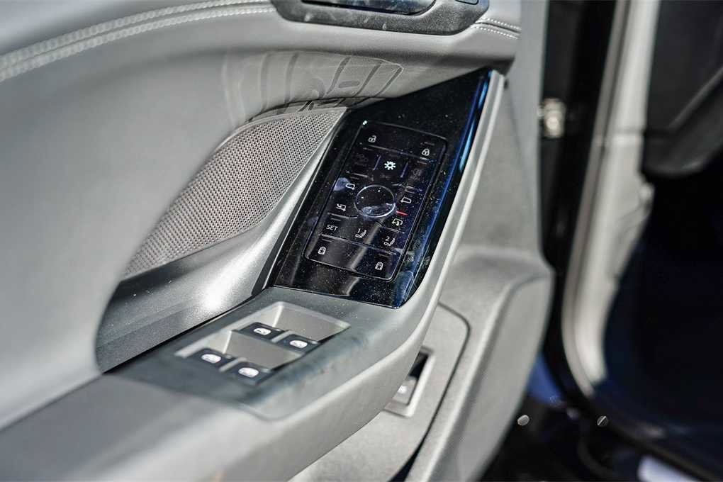 New 2025 Audi A6 e-tron Premium image 22