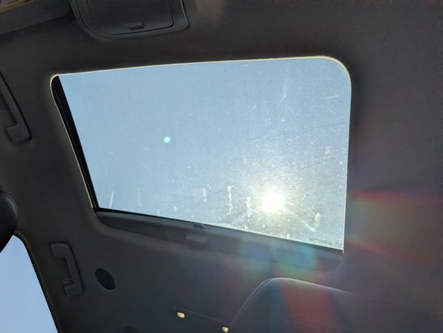 Used 2021 GMC Acadia AT4 image 17