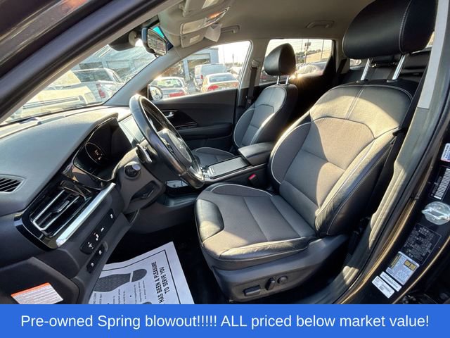 Used 2022 Kia Niro EX w/ Cold Weather Package FWD image 17