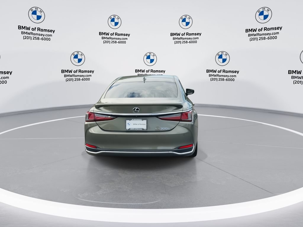 Used 2019 Lexus ES 300h w/ Premium Package FWD image 7