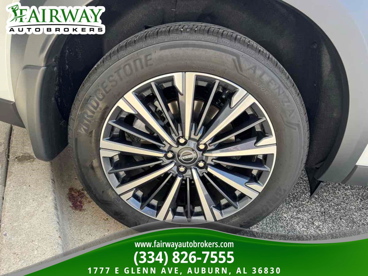 Used 2026 Nissan Pathfinder Platinum w/ Cargo Package FWD image 37