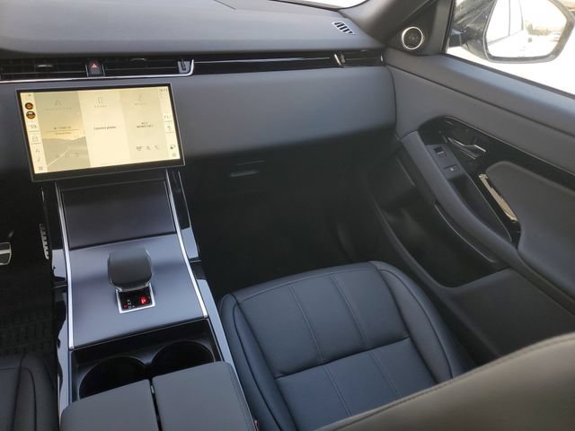 New 2026 Land Rover Range Rover Evoque Dynamic SE AWD/4WD image 17