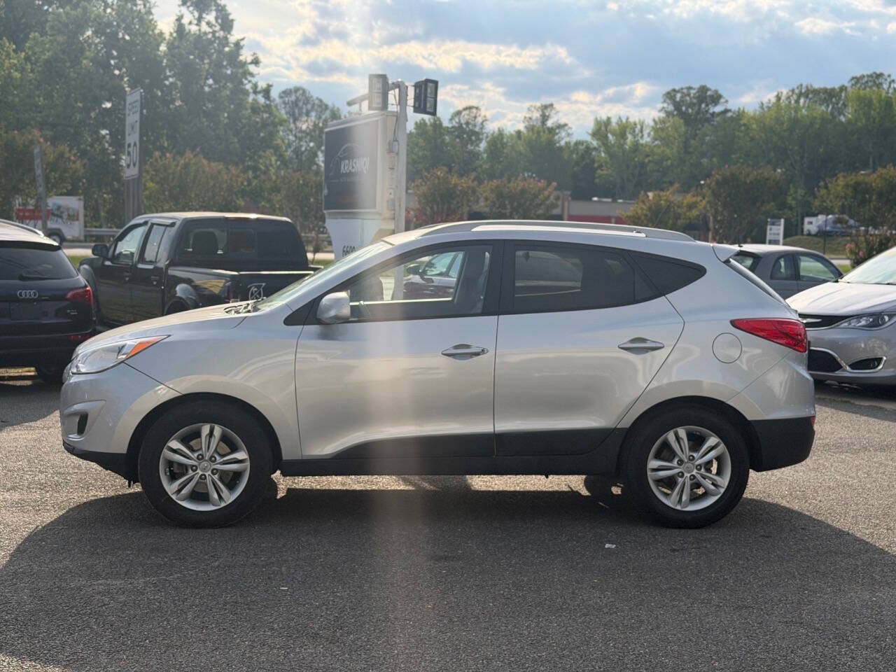 Used 2011 Hyundai Tucson GLS AWD/4WD image 8