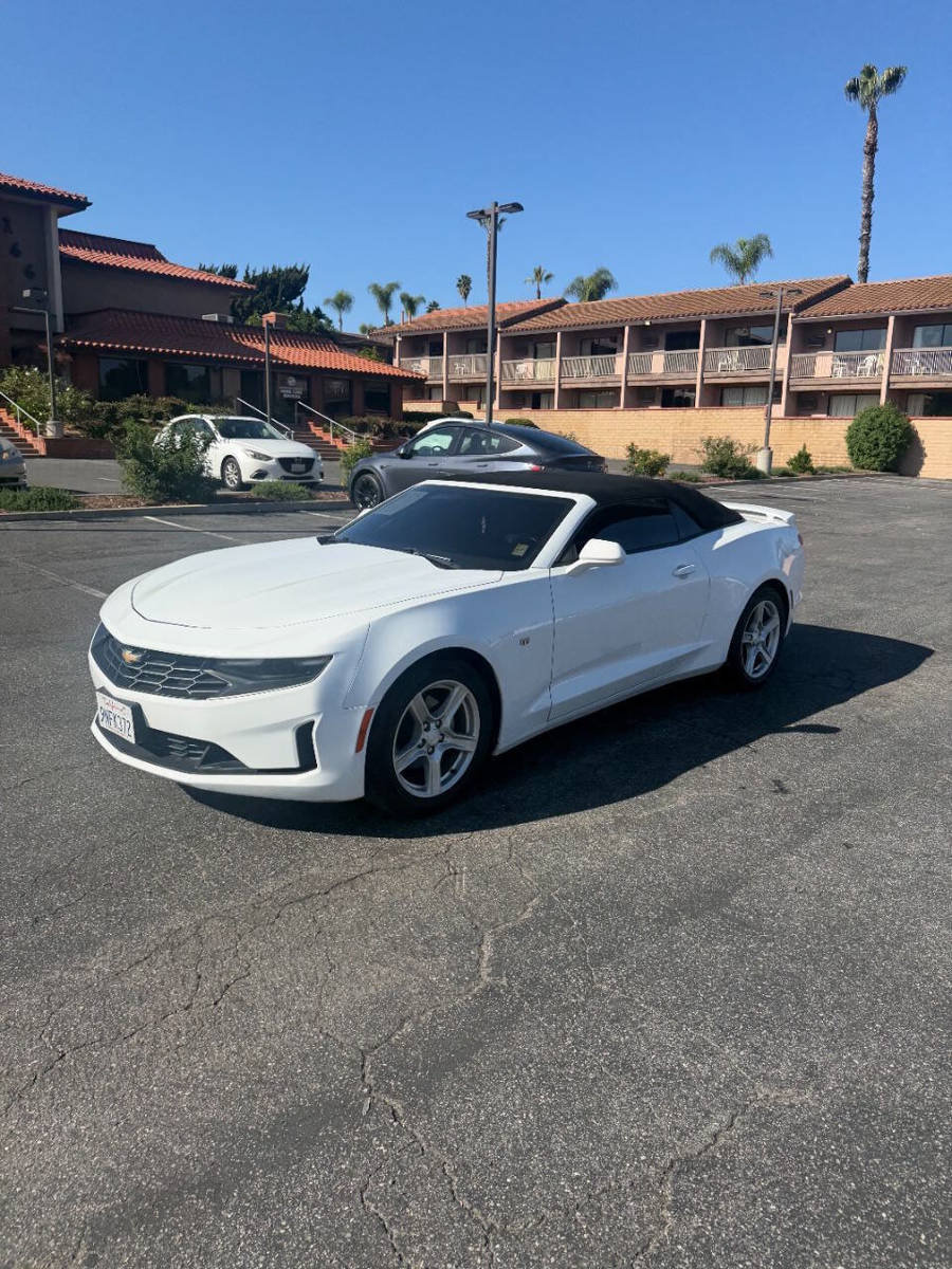 Used 2020 Chevrolet Camaro LT RWD image 1