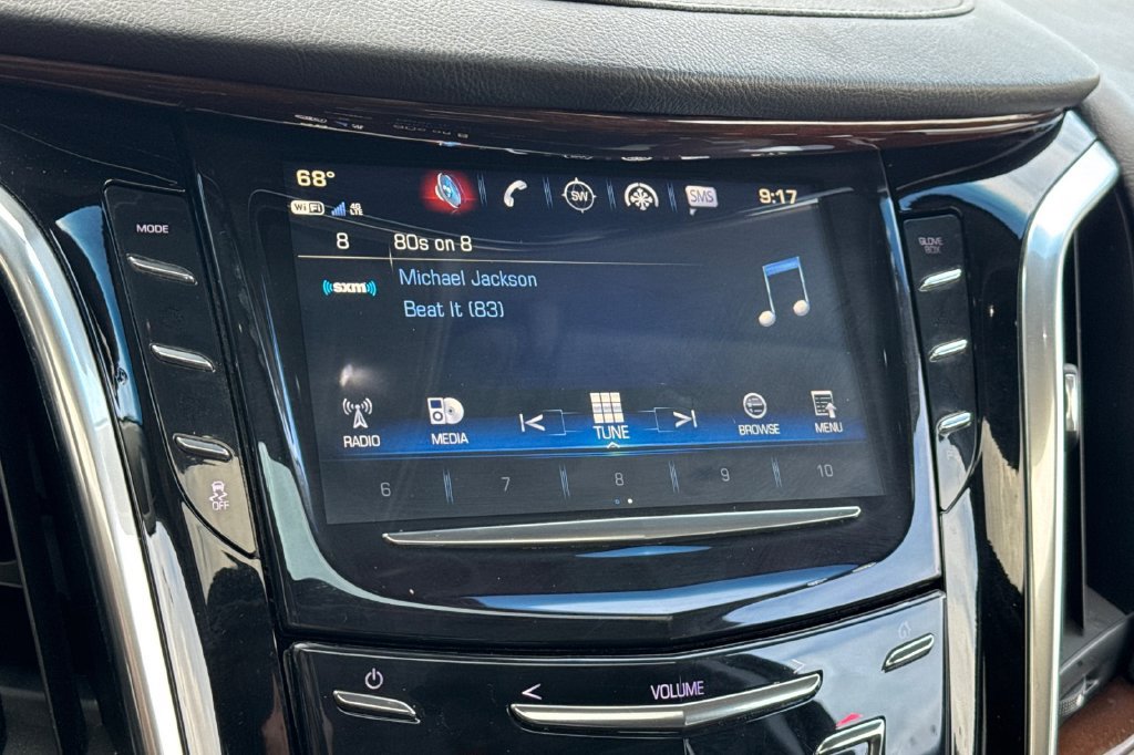 Used 2019 Cadillac Escalade Premium Luxury RWD image 24