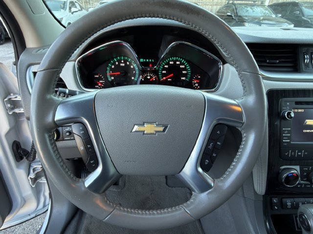 Used 2017 Chevrolet Traverse LT FWD image 13