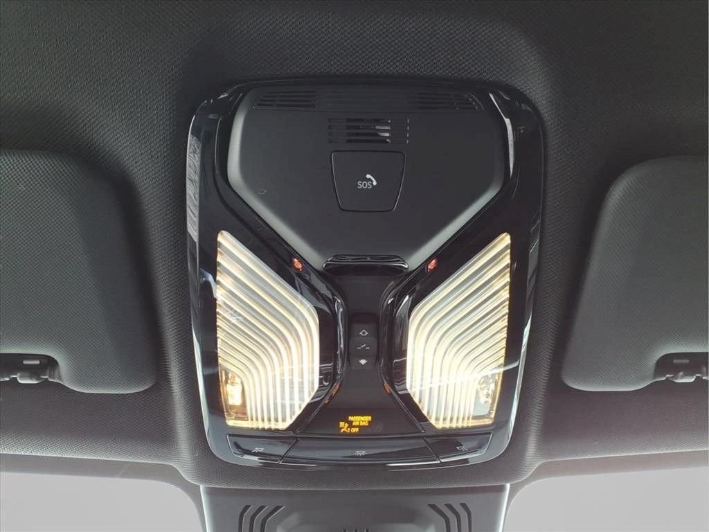 Used 2022 BMW X5 xDrive40i AWD/4WD image 25