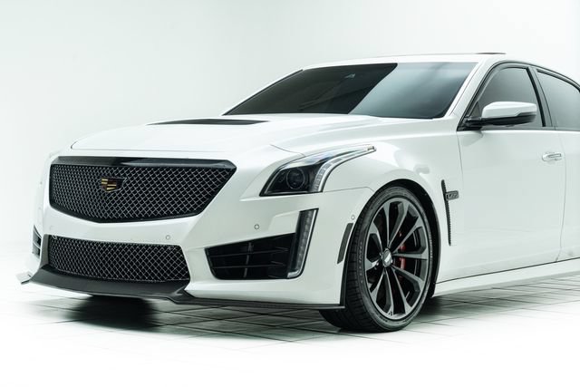 Used 2018 Cadillac CTS V w/ Carbon Fiber Package RWD image 10