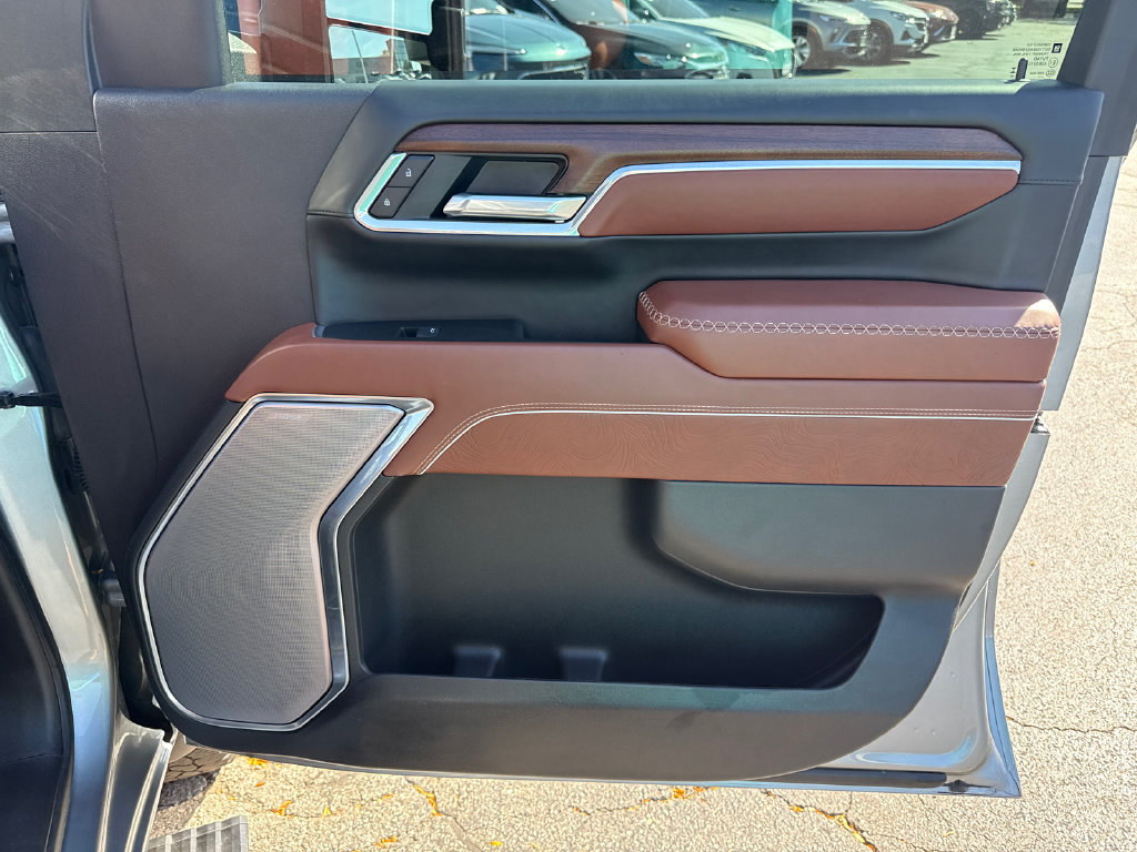 Certified 2025 GMC Sierra 2500 Denali Ultimate AWD/4WD image 36