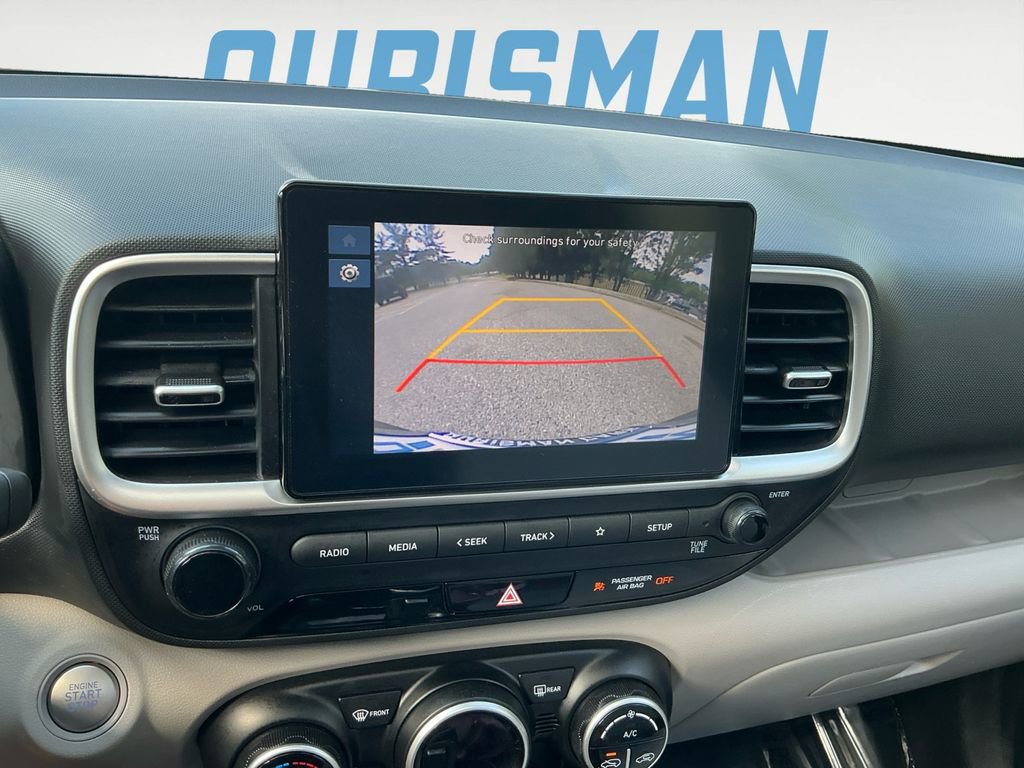 Used 2025 Hyundai Venue SEL FWD image 19