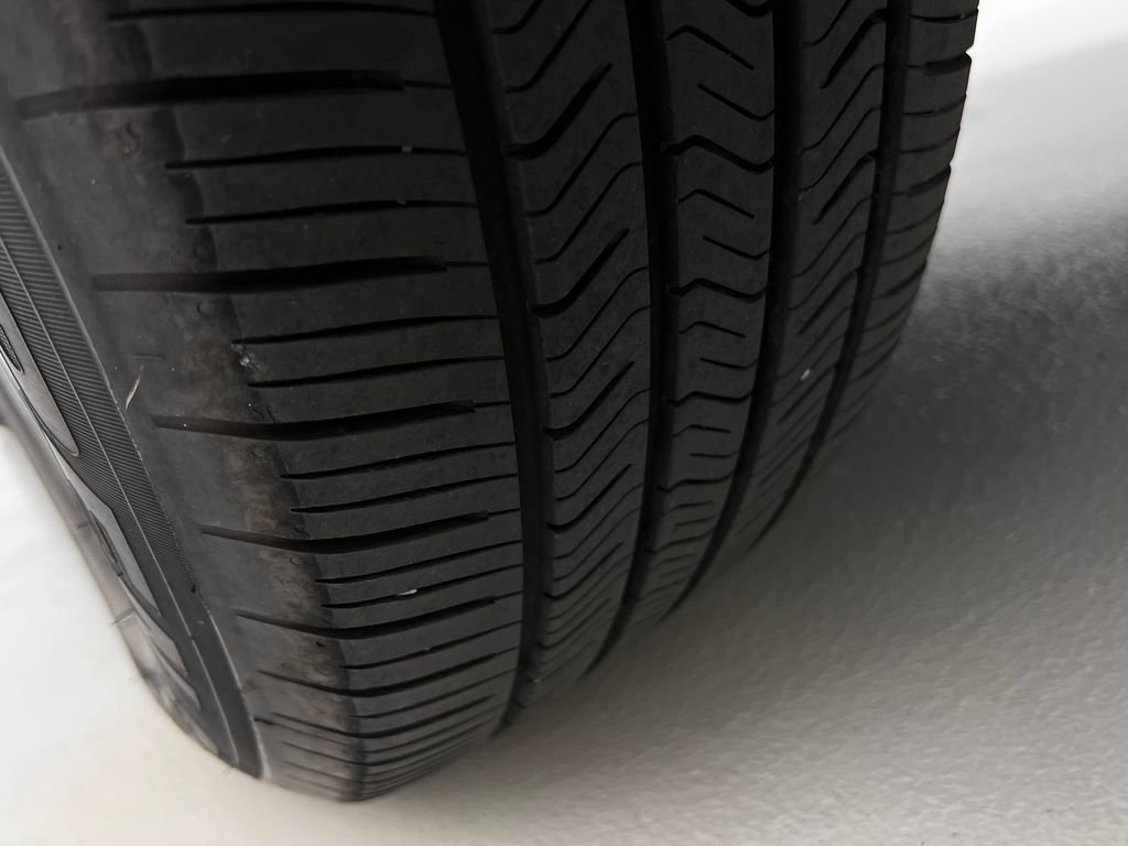 Used 2024 Toyota Highlander XLE image 36