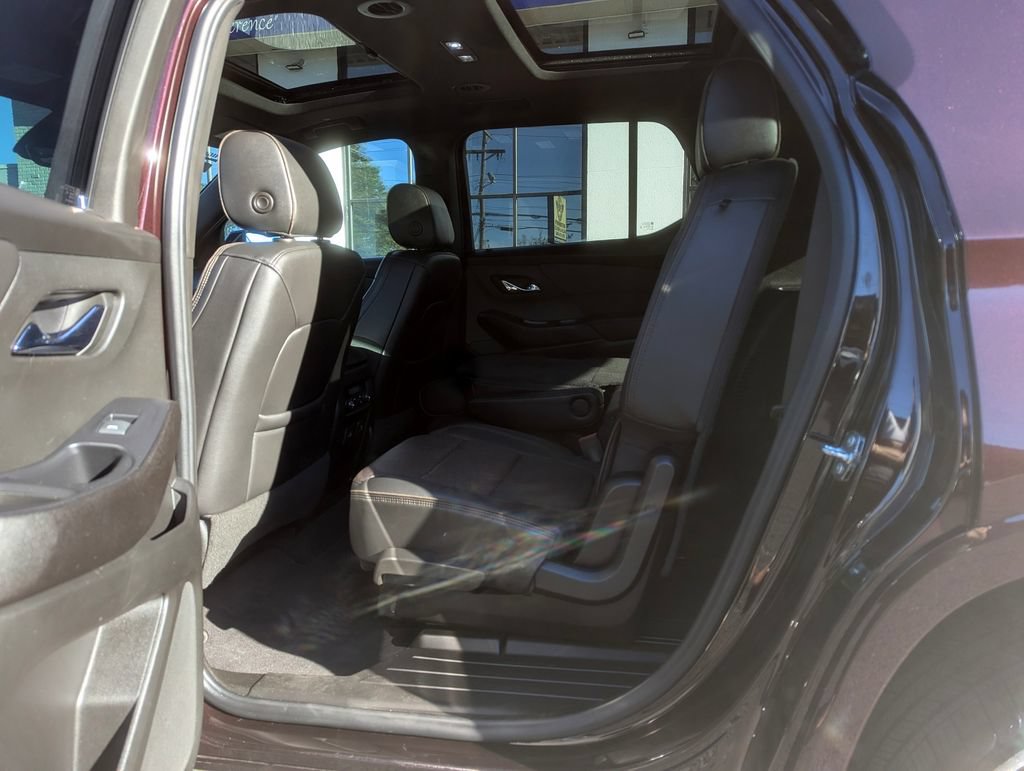 Used 2022 Chevrolet Traverse High Country AWD/4WD image 40