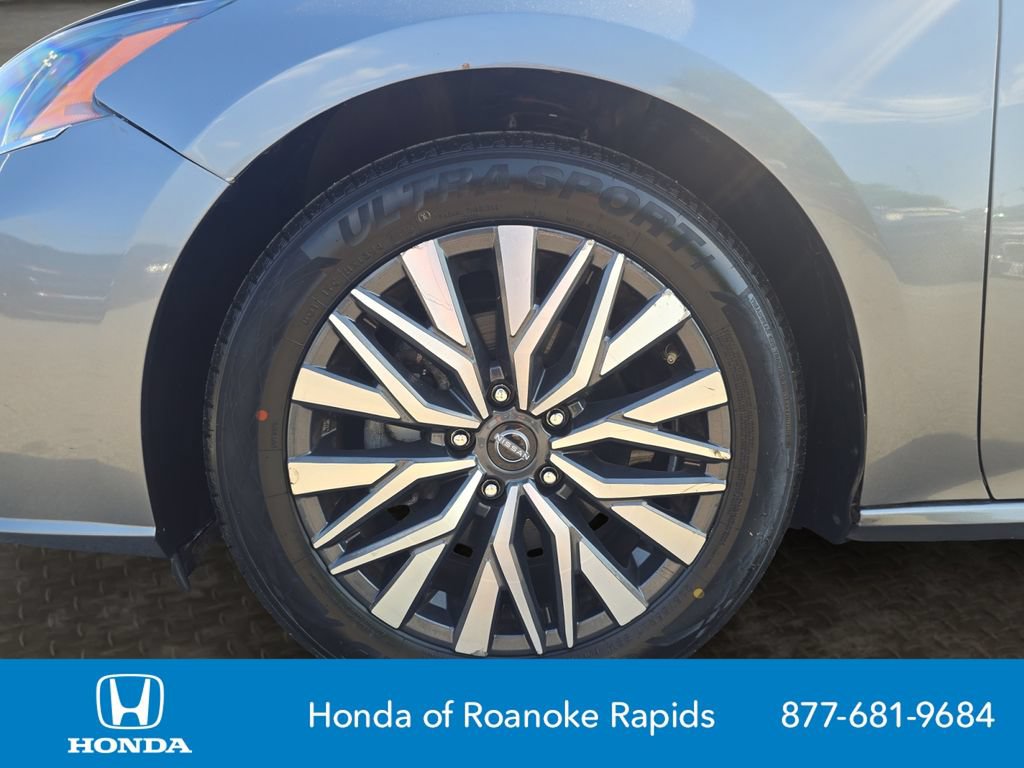 Used 2023 Nissan Altima 2.5 SV FWD image 9