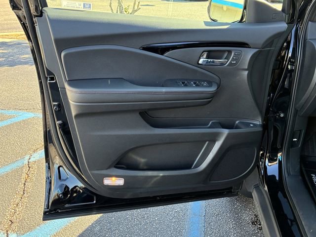 New 2026 Honda Ridgeline Black Edition image 17