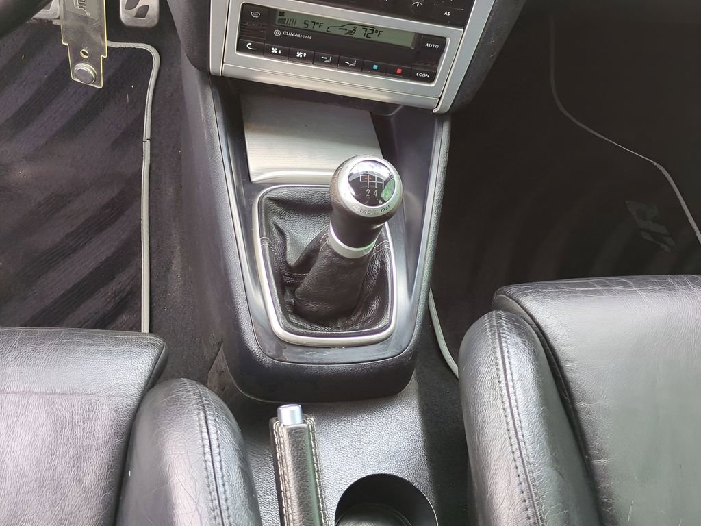 Used 2004 Volkswagen R32 image 19