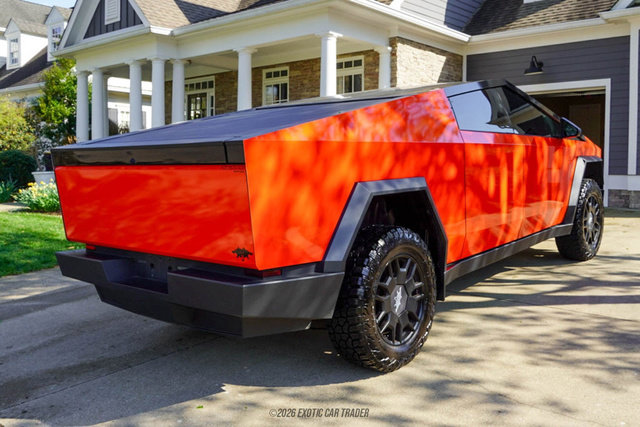 Used 2024 Tesla Cybertruck Cyberbeast AWD/4WD image 8