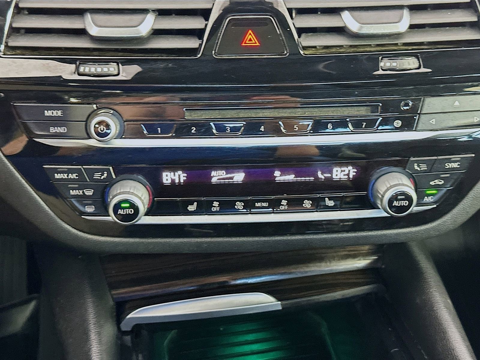 Used 2018 BMW 530i RWD image 16