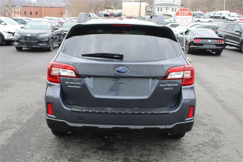 Used 2015 Subaru Outback 3.6R Limited image 7