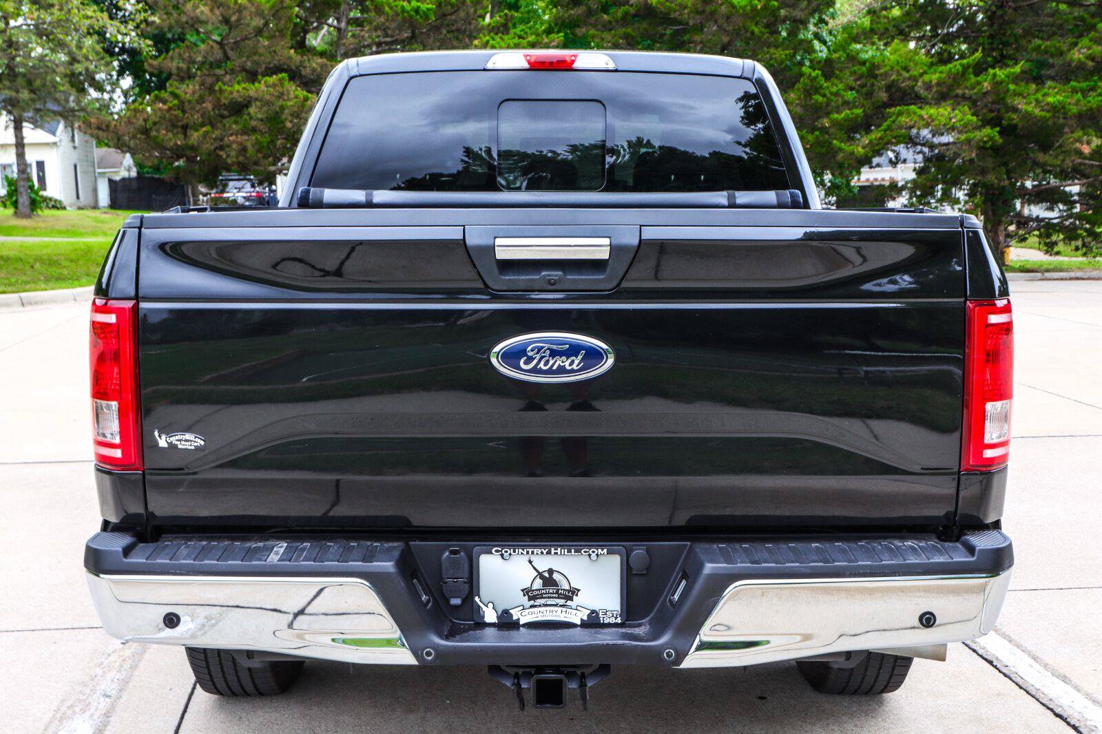 Used 2015 Ford F150 XLT w/ Equipment Group 302A Luxury RWD image 16