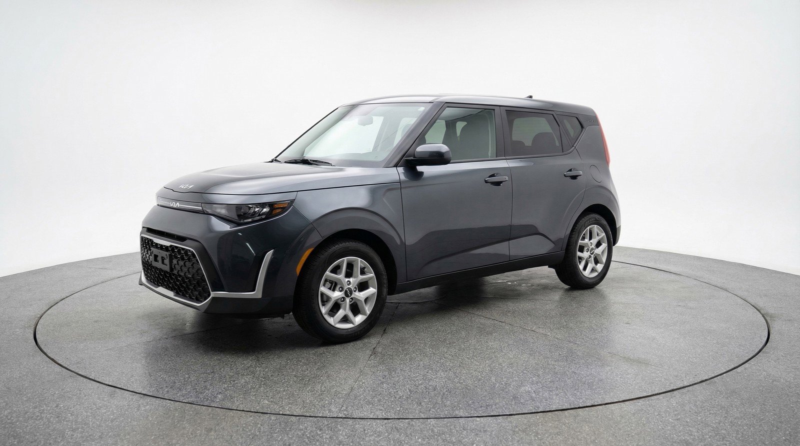 Used 2025 Kia Soul LX w/ LX Technology Package image 3