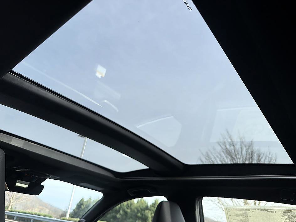 New 2026 Toyota Crown Platinum image 19