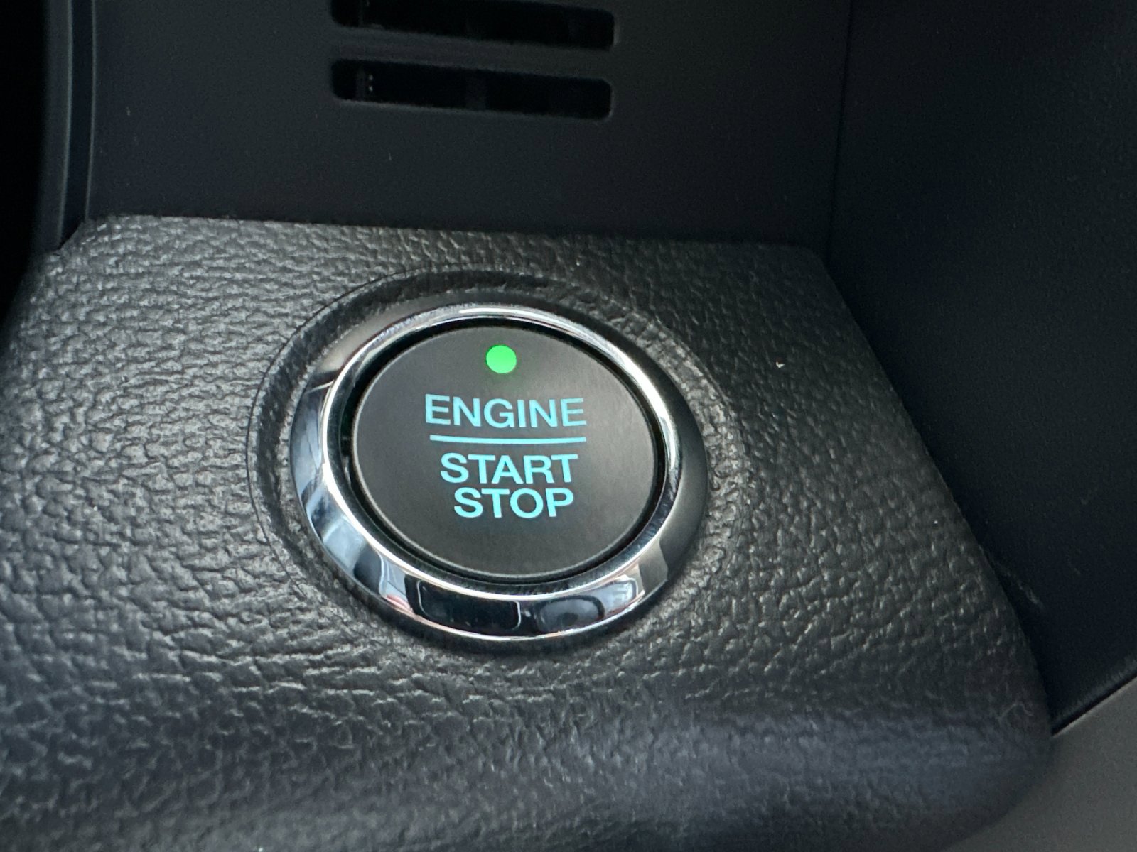 Certified 2020 Ford F350 Lariat w/ Lariat Ultimate Package image 23