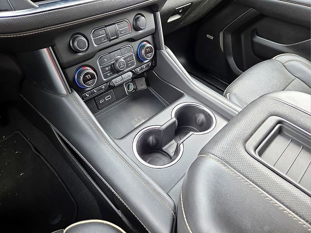 Used 2022 Chevrolet Suburban Premier RWD image 25