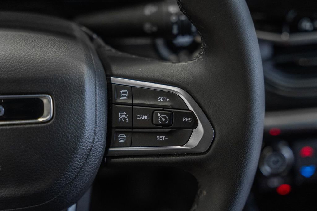 Certified 2024 Jeep Compass Limited w/ High Altitude Package image 32