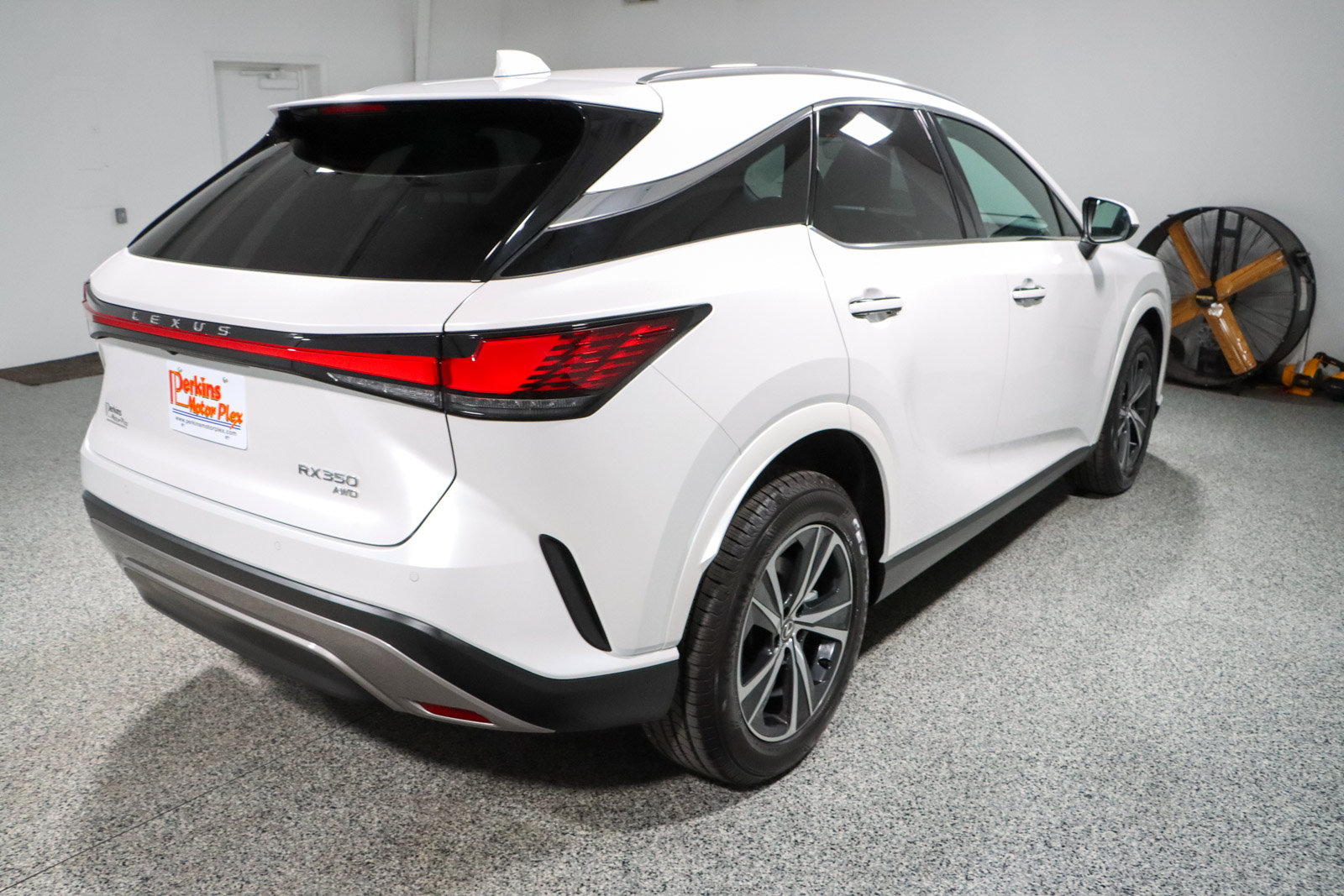 Used 2023 Lexus RX 350 Premium w/ Cold Area Package AWD/4WD image 7