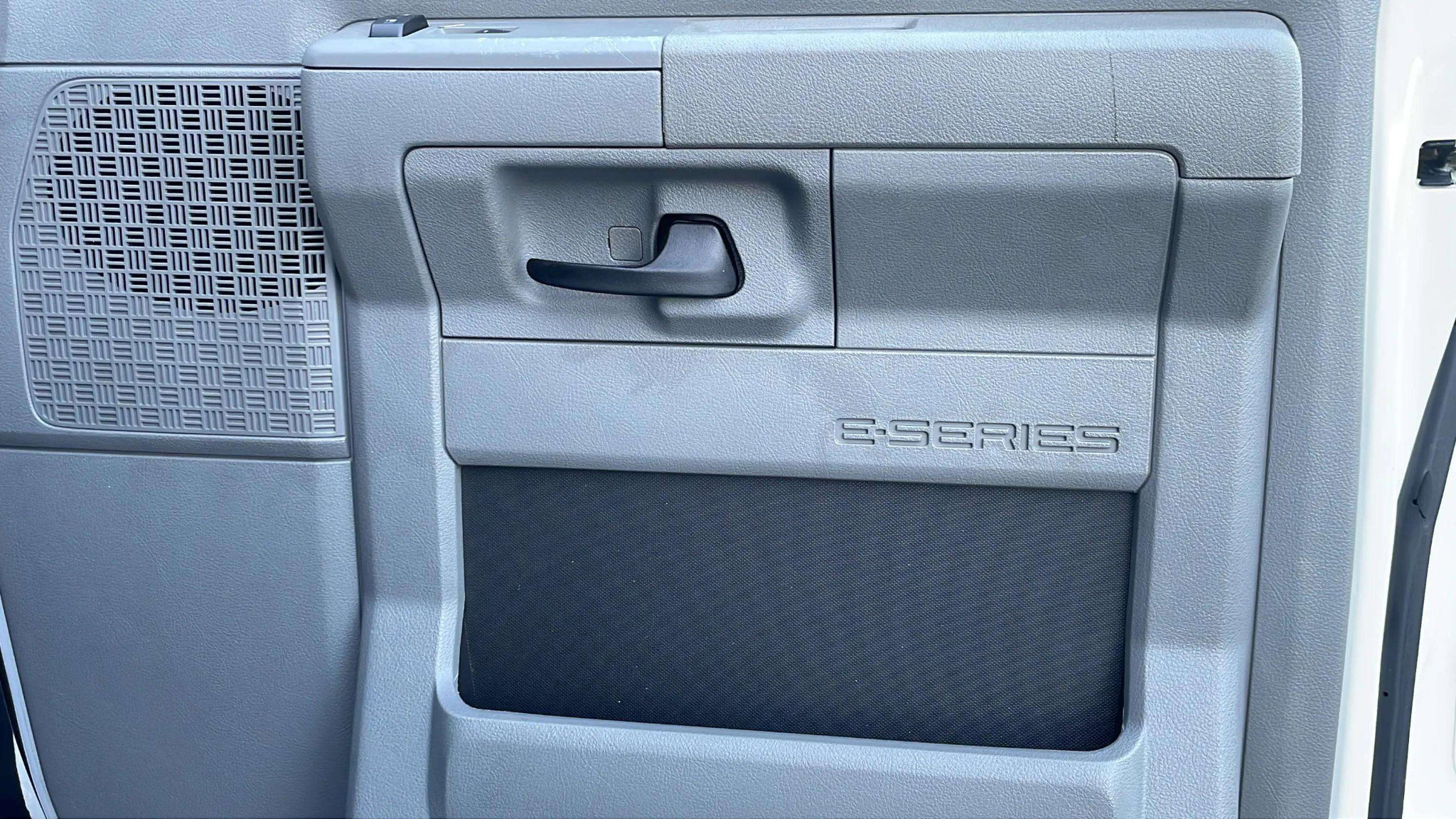 Used 2009 Ford E-350 and Econoline 350 XL image 35