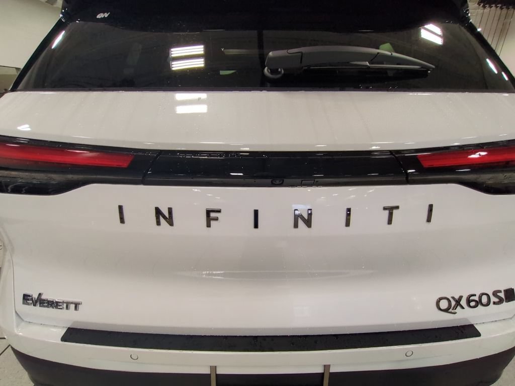 New 2026 INFINITI QX60 Sport w/ Dark Cargo Package AWD/4WD image 32