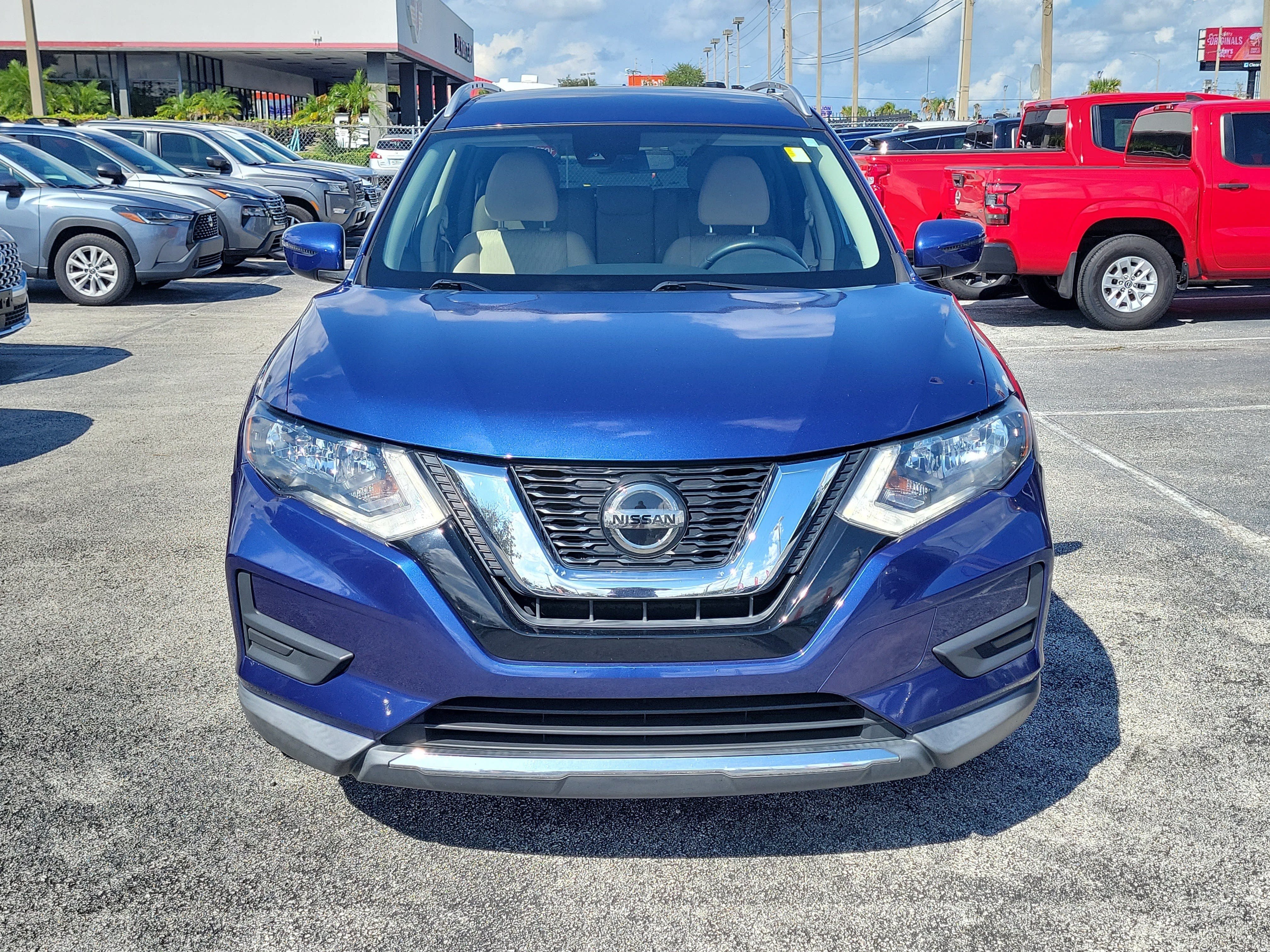 Certified 2020 Nissan Rogue SV FWD image 2