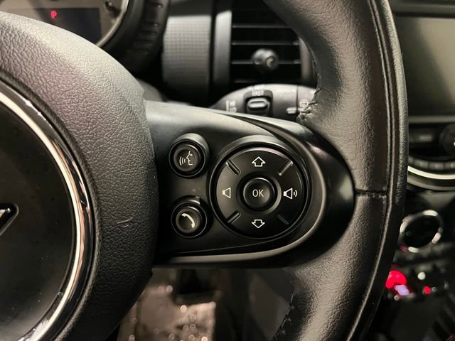 Used 2017 MINI Cooper 2-Door Hardtop image 22