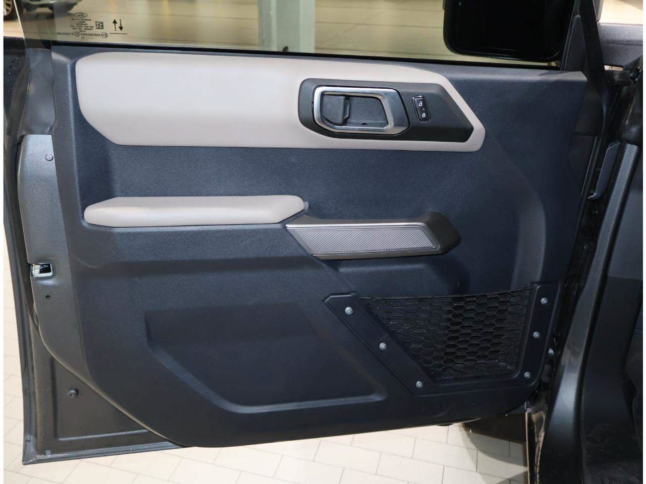 Used 2023 Ford Bronco Wildtrak AWD/4WD image 9