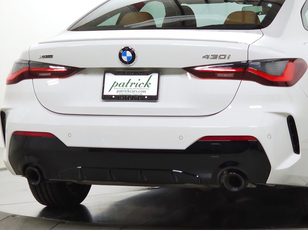 Used 2026 BMW 430i xDrive Coupe w/ M Sport Package AWD/4WD image 11