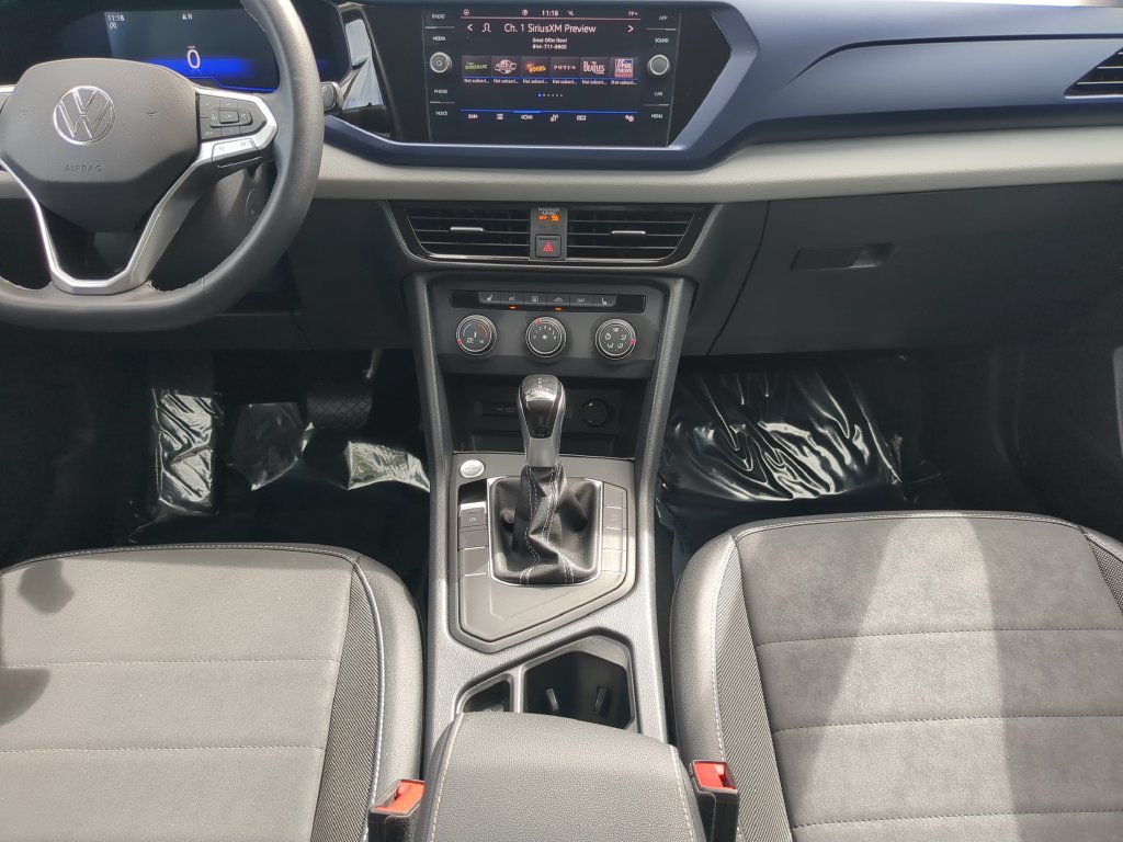 Certified 2022 Volkswagen Taos SE FWD image 14