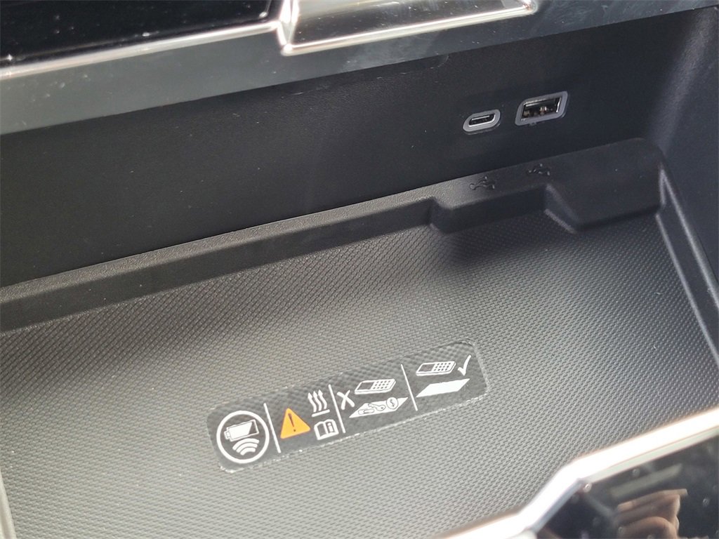 New 2026 GMC Yukon XL Denali w/ Denali Reserve Package image 16