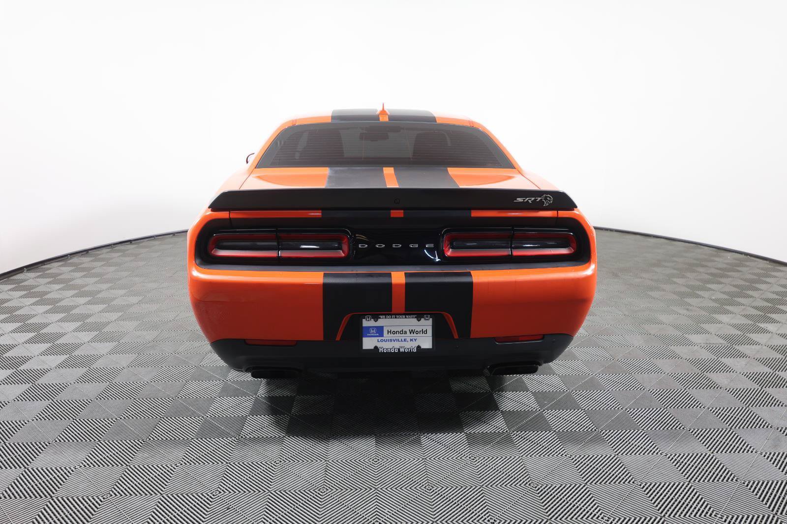 Used 2017 Dodge Challenger SRT Hellcat RWD image 6