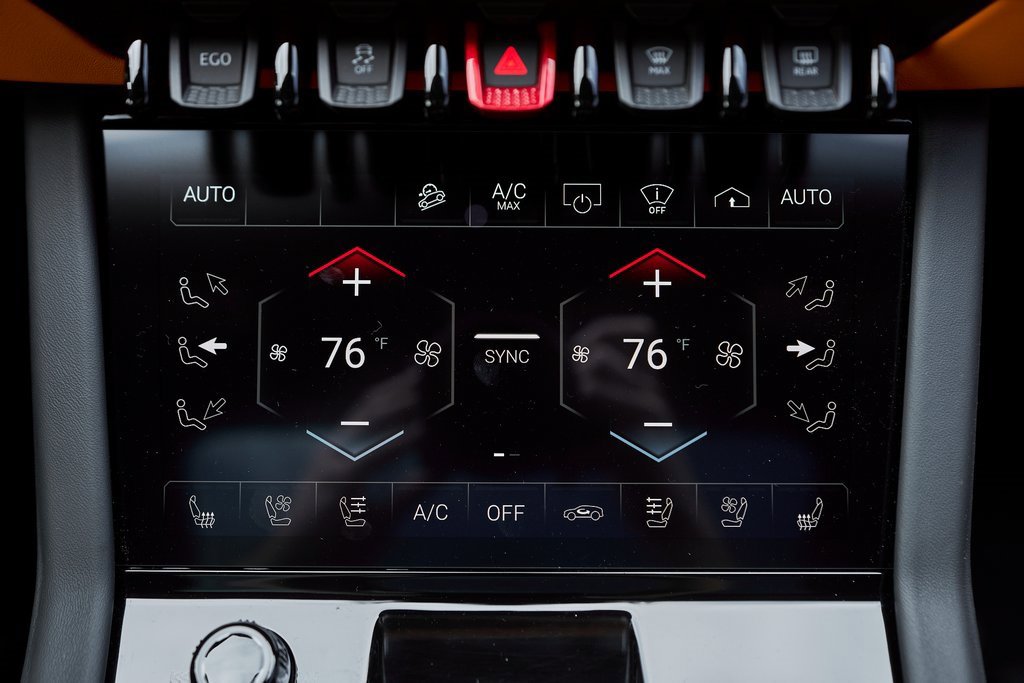 Used 2025 Lamborghini Urus SE image 69