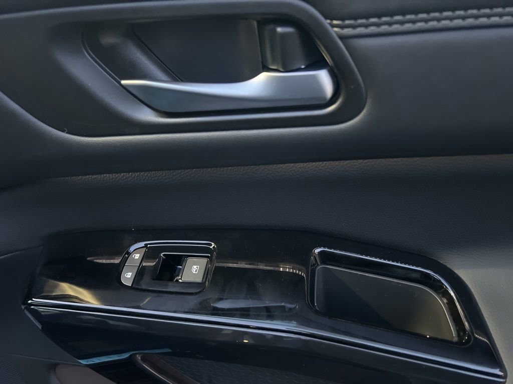 New 2026 Nissan Pathfinder Platinum image 42