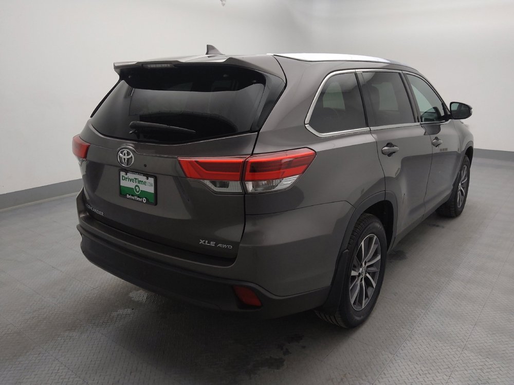 Used 2019 Toyota Highlander XLE image 9