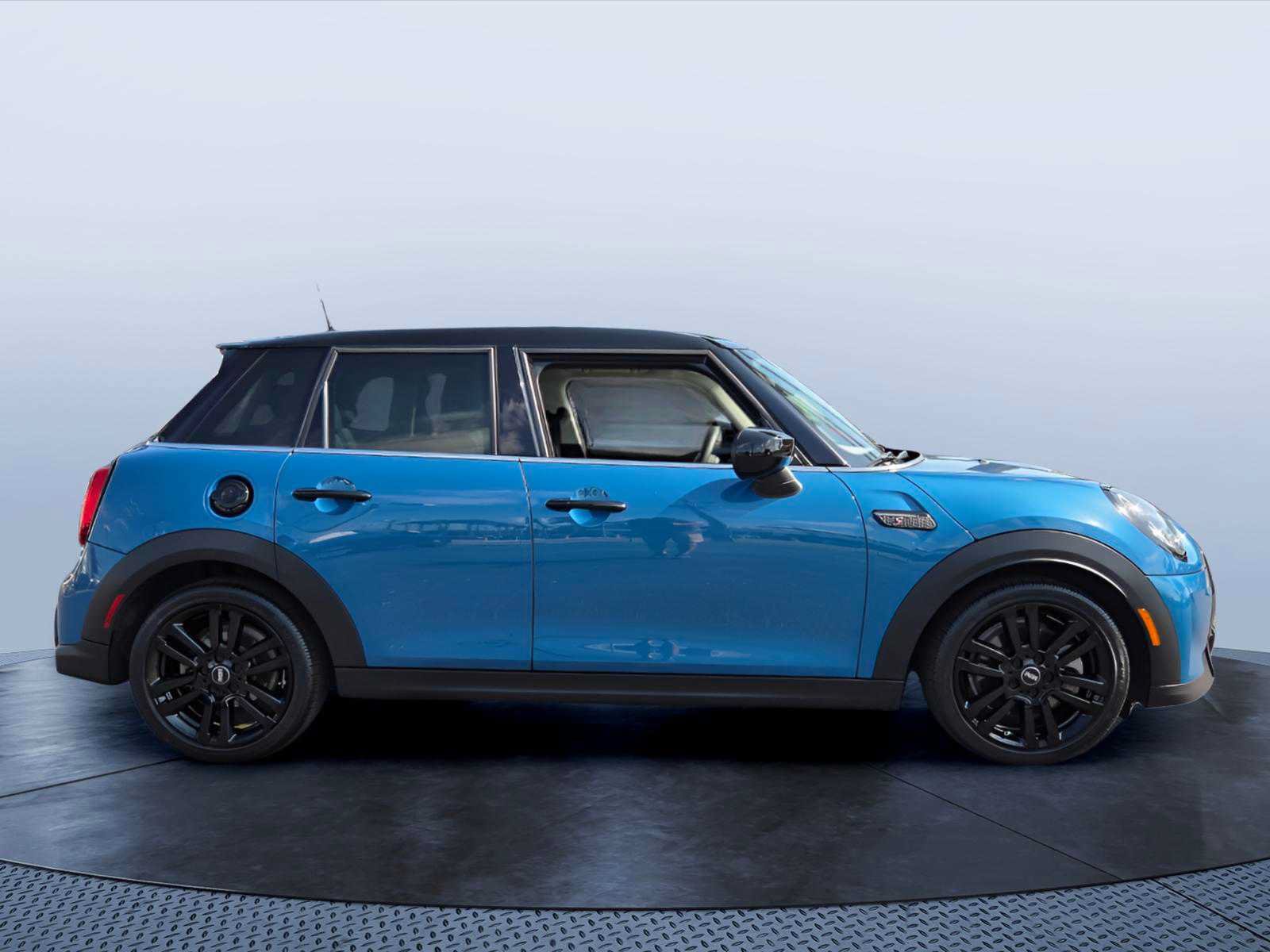 Certified 2024 MINI Cooper S FWD image 7