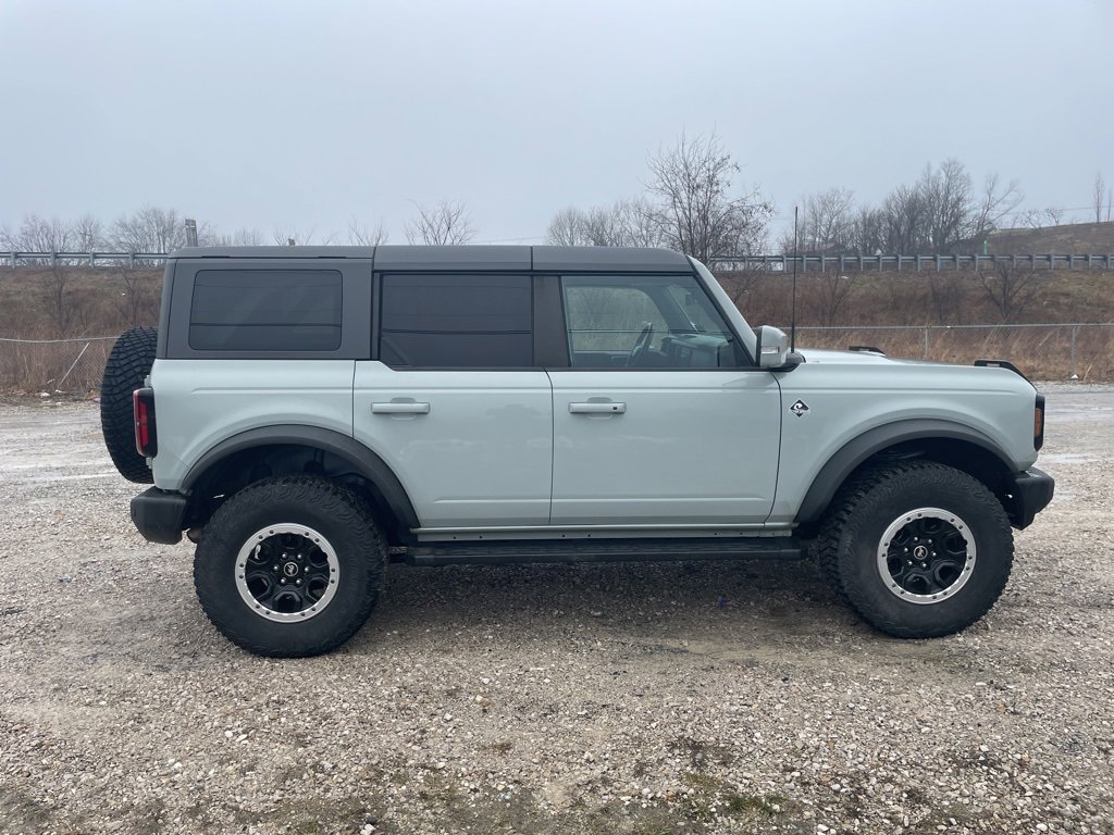 Used 2022 Ford Bronco Outer Banks w/ Sasquatch Package image 4