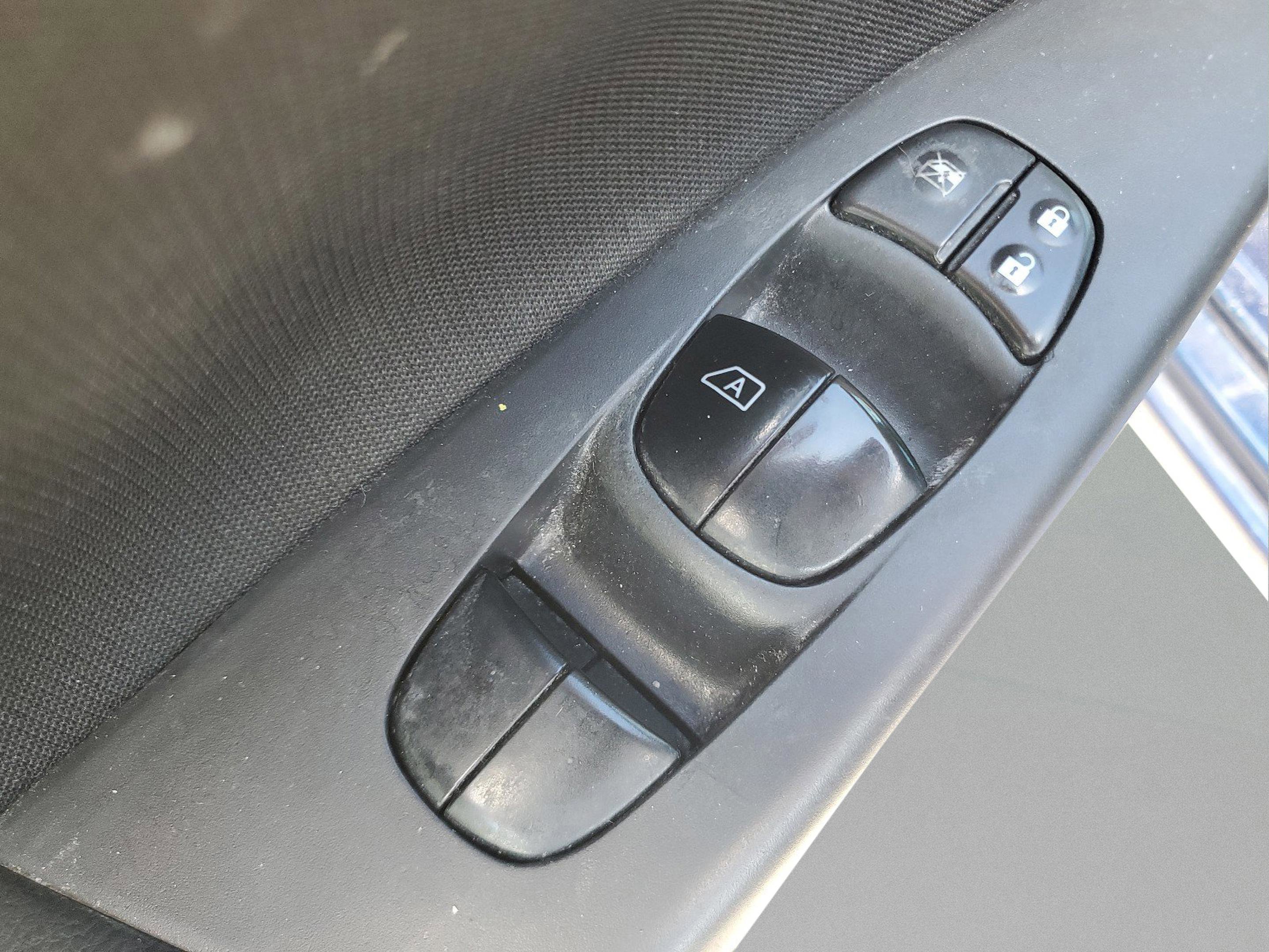 Used 2017 Nissan Sentra SV w/ All Weather Package FWD image 14