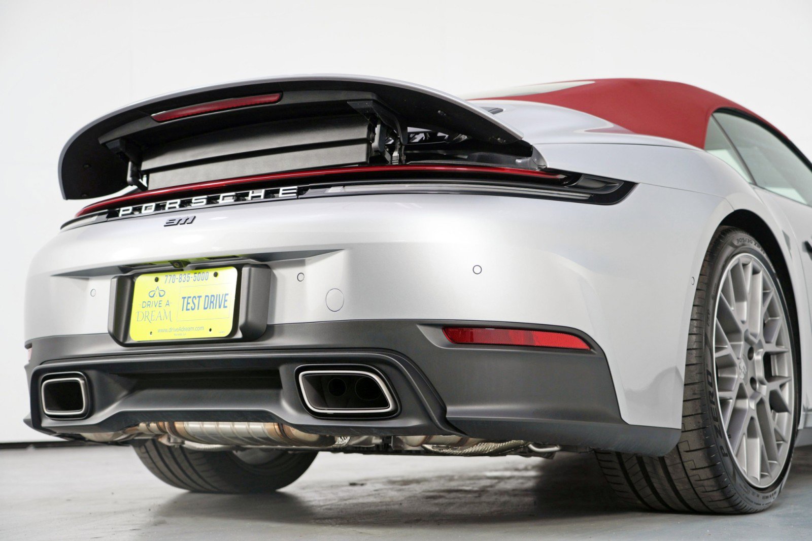 Used 2025 Porsche 911 Carrera RWD image 55